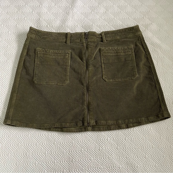 American Eagle Green Corduroy Zip Front Super Stretch Mini Skirt 20 Short - Picture 1 of 11